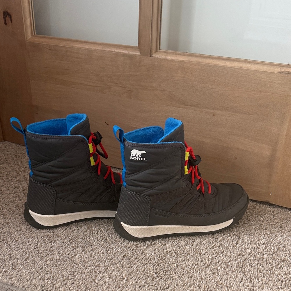 Sorel Kids' Black Boots with Blue Lining and Red Laces